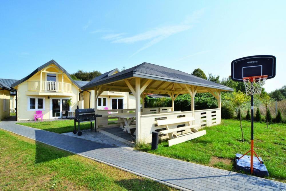 Holiday Resort, Ustronie Morskie Εξωτερικό φωτογραφία