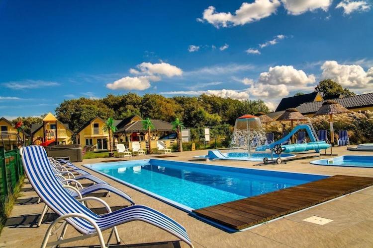 Holiday Resort, Ustronie Morskie Εξωτερικό φωτογραφία