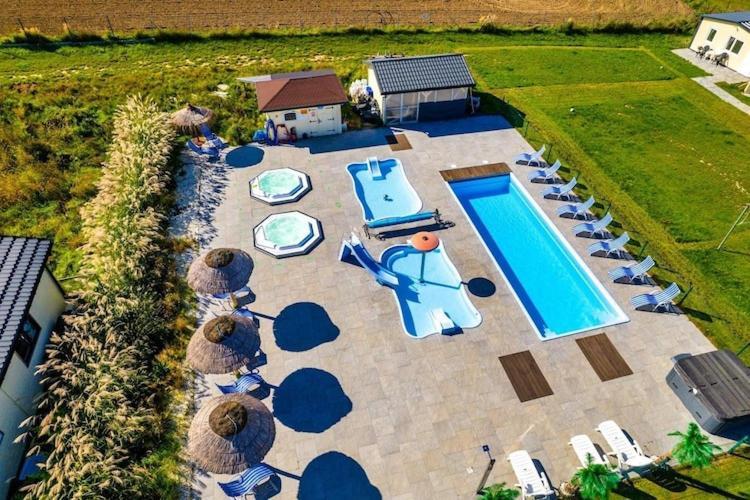 Holiday Resort, Ustronie Morskie Εξωτερικό φωτογραφία