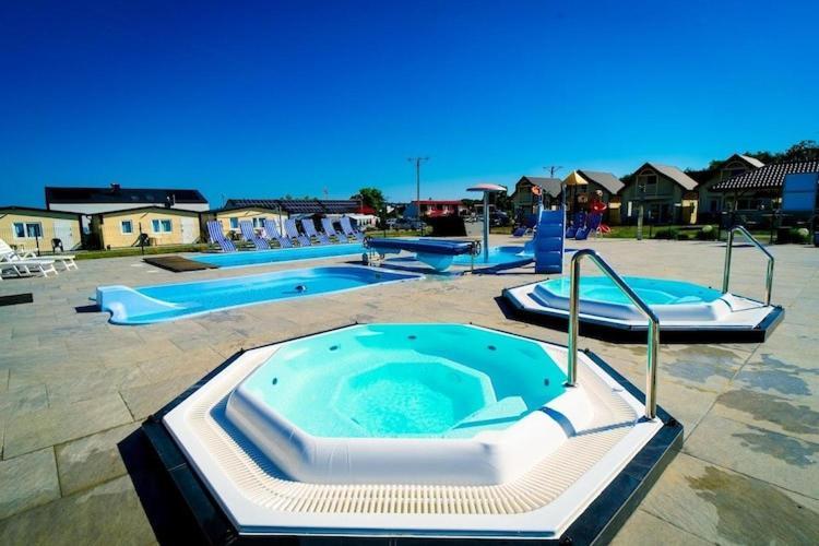 Holiday Resort, Ustronie Morskie Εξωτερικό φωτογραφία